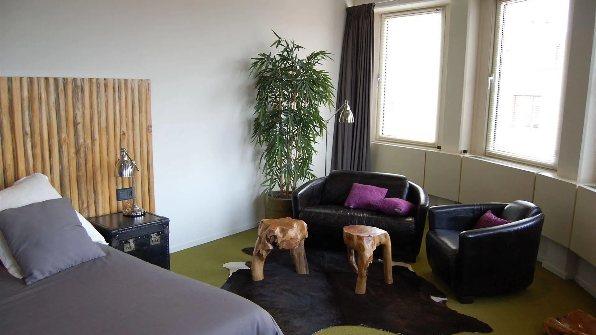***  Queen Hotel Eindhoven Netherlands
