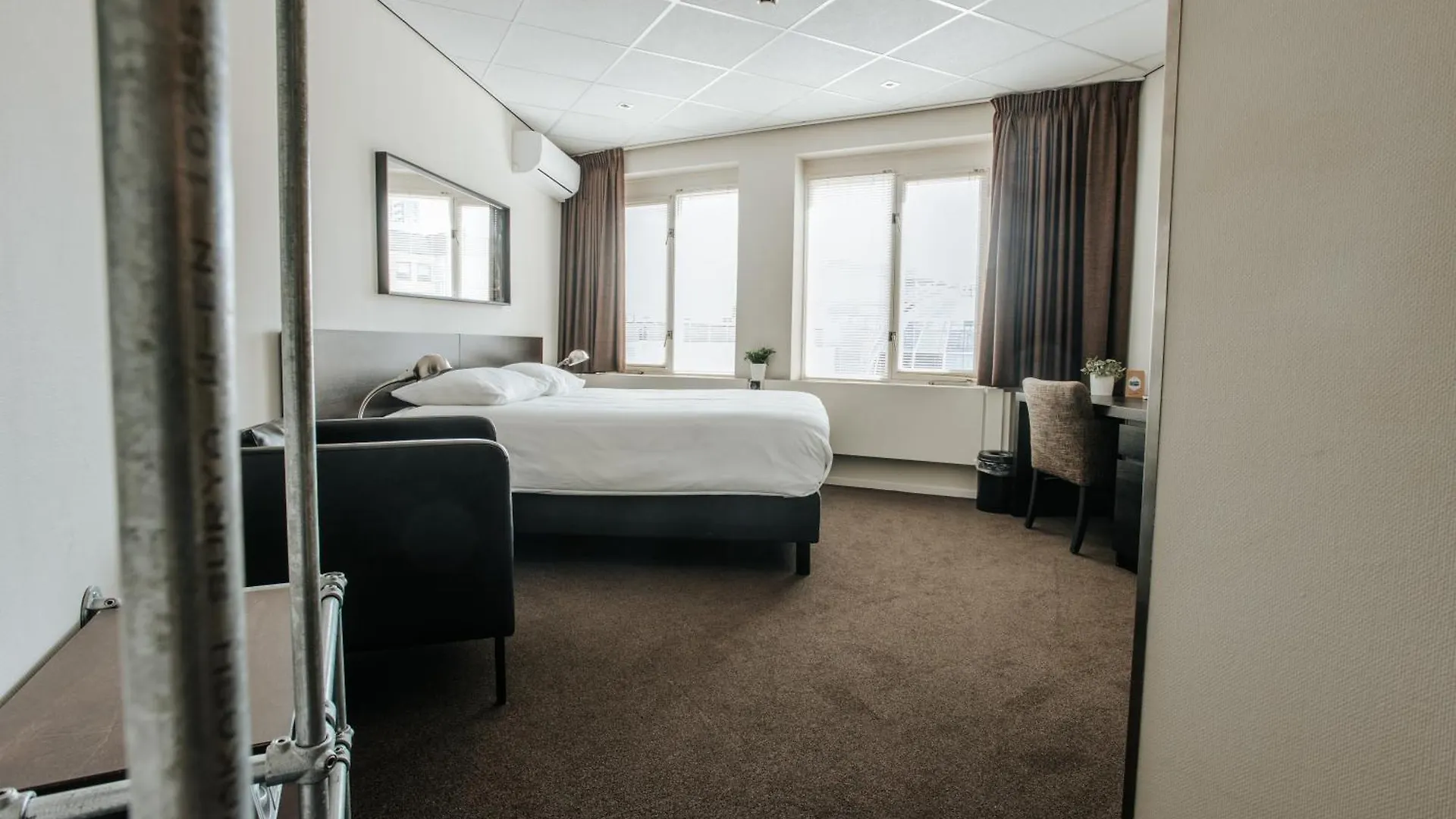 Queen Hotel Eindhoven 3*,  Netherlands